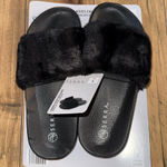 Serra Black slides Photo 0