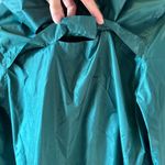 Avalanche green windbreaker rain jacket Photo 5