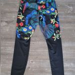 Nike Dri Fit Tropical Mesh High Rise Leggings Size M Photo 2