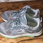 Keen running shoes teal and gray konnectfit size 8 gym shoes workout shoes Photo 2