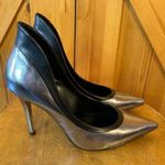Rock & Republic  Distinctive Design Metallic Pump Size 6.5 Photo 0
