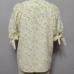 LC Lauren Conrad  yellow fleur floral button front blouse size small Photo 5