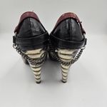 Buckle BKE Women Heels 6.5 Snakeskin Patchwork Pumps Black Red Retro Statement Photo 3