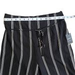 Forever 21  Contemporary Womens Size Medium Black White Striped Back Zip Culottes Photo 3