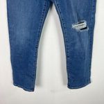 Levi's  Distressed Button Fly Wedgie Straight Jeans Medium Wash Size 28 EUC Photo 2
