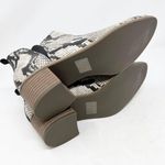 Dr. Scholls Dr. Scholl’s Teammate Snakeskin Ankle Booties Size 8 White Black NWB Photo 4