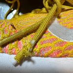 Nike Roshe FlyKnit Yellow Pink Running Athletic Sneakers Shoes Womens Size 9.5 Photo 9