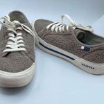 Seavees  Sea change size 9 mushroom colored fleece shoes. Photo 0