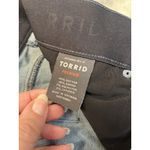 Torrid  Bombshell Skinny Crop Capri Size 24 Blue Jean Distressed EUC Photo 7