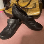 Bare Traps Black Booties size 8 Photo 0