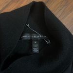 White House | Black Market  Black sleeveless Sweater top shirt woman’s medium Photo 4