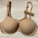 SKIMS T-Shirt Bra NWT 38C Photo 1