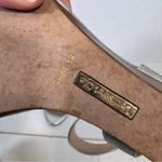 Louise et Cie  Silver Leather Peep Toe Wedge Heels Womens 8.5 Ankle Strap Sandals Photo 2