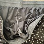 Nike •Woman’s star print athletic shorts• Photo 2