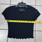 Aero Women Black Ribbed Shrunken Ruffle Hem Cropped Tee size S Photo 5