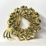 Brooch Pin Ivory Pearl Encrusted Wreath Gold Tone Photo 6