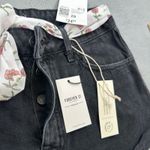 Forever 21 NWT  Jean Shorts 29 Womens Black Raw Hem Distressed Floral Scarf Belt Photo 5