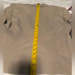 Tahari  Women’s  Tan Blazer size 8 Photo 7