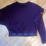Nike Women’s Small  Crop Sweatshirt Photo 0