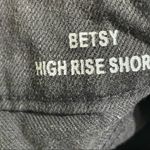 Velvet Heart  · Seze 25 · Betsy Shorts · Button Fly High Rise · Black Wash Photo 4