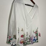 Miss Look  white floral v neck top Photo 0