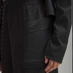 Lululemon Convertible High-Rise Hiking Jogger WovenAir Black Size 4 Zip-Off Pant Photo 4