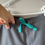 FIGS  Women’s Yola Skinny Scrub Pants in Graphite Gray Size Small‎ Photo 5