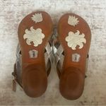 Born Kalani Silver Leather Big Flower Thong Slingback Sandals Womens Sz 9 Photo 6