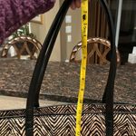 Vera Bradley EUC.  ZigZag patterned tote Photo 13