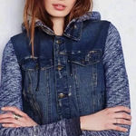 Free People distressed denim jacket knitted sleeves hood XS Excellent Condition Photo 1