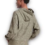 Athleta  Cropped Hoodie Sweatshirt Green Camo Oversize Fit Size XS Photo 5