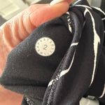 Lululemon  Women’s 2 Black White Radiate Rose Luxtreme Tight Pants Photo 5