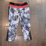 Active Life  L multi color print athletic leggings size small Photo 2