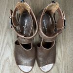 Donald J. Pliner Ronnie Leather Stacked Heel Open Toe Sandals Women’s Size 8.5 Brown Photo 5