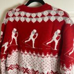 COCOBLEU WOMAN’S SKI SNOWFLAKE
CHRISTMAS COZY SWEATER Size medium Red Photo 7