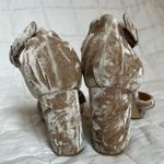 Urban Outfitters UO Tan / Champagne Crushed Velvet Open Toe Pumps Holiday Cocktail Romantic - 9 Photo 5
