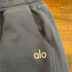 Alo Yoga  Sweatpants Joggers Women’s XS Blue Photo 1