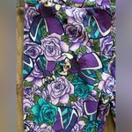 LuLaRoe Queen of Hearts Roses Leggings |  x Disney | OS | NWOT Photo 3