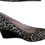 Taryn Rose  Kimberly Wedge size 7 calf hair with patent leather. Photo 4