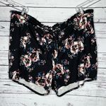 Torrid  NWT Size 5 Black - Floral Print Ponte Paperbag Waist Shorts w/ Tie Belt Photo 0