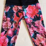 Lululemon Secret Garden Crops Sz 6 Photo 2