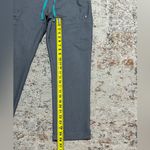 FIGS  Yola Elastic Waistband Skinny Scrub Pants Graphite Gray Medium Petite M/P Photo 6