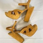 Zodiac Suede Buckle Strap Platform Sandal Photo 0