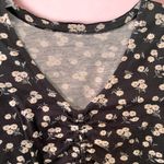 SheIn  Black Floral Ruched Drawstring V-Neck Short Sleeve Crop Top Photo 3