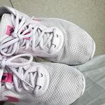 Nike  Women's Light Pink Athletic Shoes Photo 4