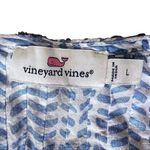 Vineyard Vines  Women's Chevron Geo Pin-Tucked Top Blue White Cotton Large EUC‎ Photo 5