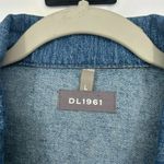 DL1961  Maddox Denim Trucker Jacket Button Front Pockets Medium Wash Size L Photo 2