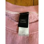Sweet Claire Sweatshirt Womens Small Medium Queen of the Court Tennis Graphic Photo 1