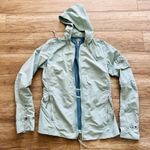 Mountain Hardwear  Size M Womens Blue Athletic Hooded Windbreaker Jacket Photo 1