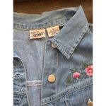 Carriage Court Sport Blue Jean denim vest with embroidered‎ flowers floral Size M Photo 2
